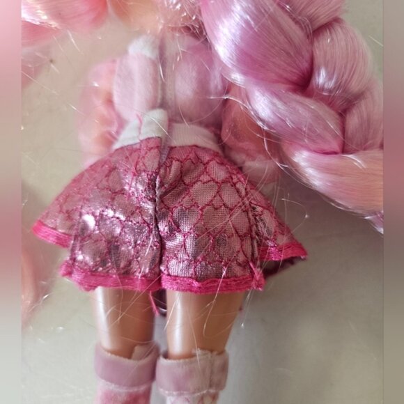 LOL Surprise OMG Fashion Show Style Edition Larose Fashion Doll - Picture 6 of 7